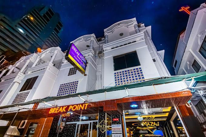 Break Point Hotel Patong Экстерьер фото
