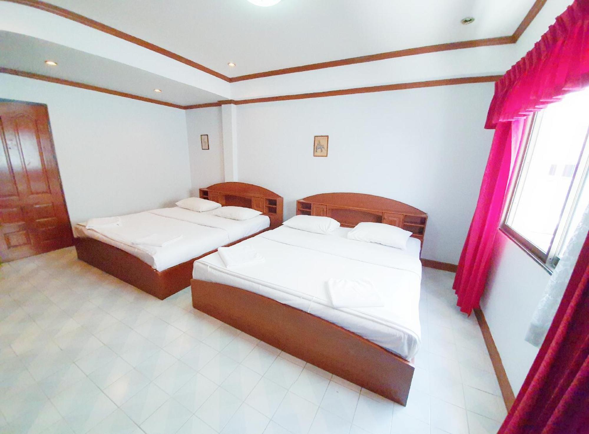 Break Point Hotel Patong Экстерьер фото