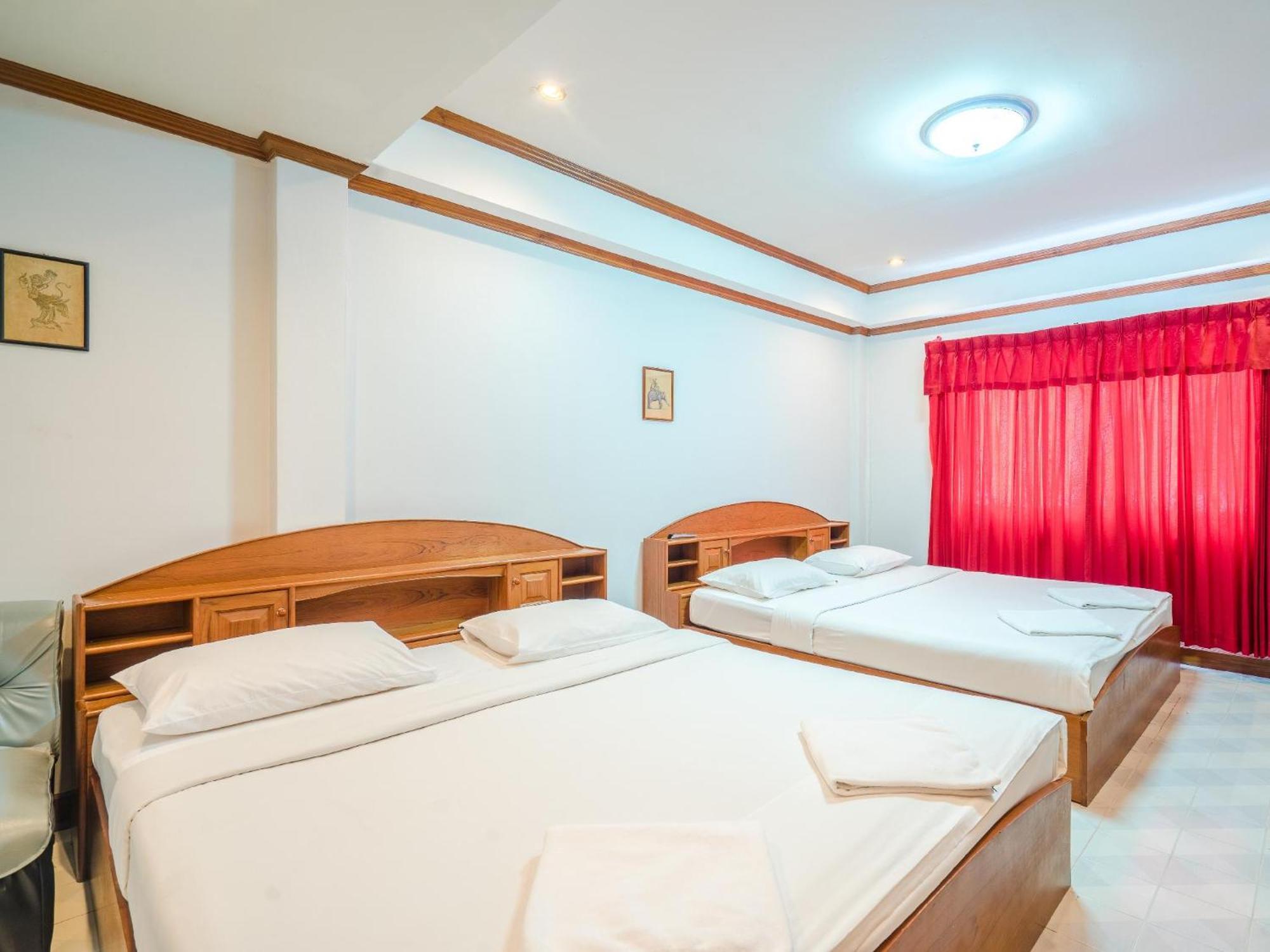 Break Point Hotel Patong Экстерьер фото