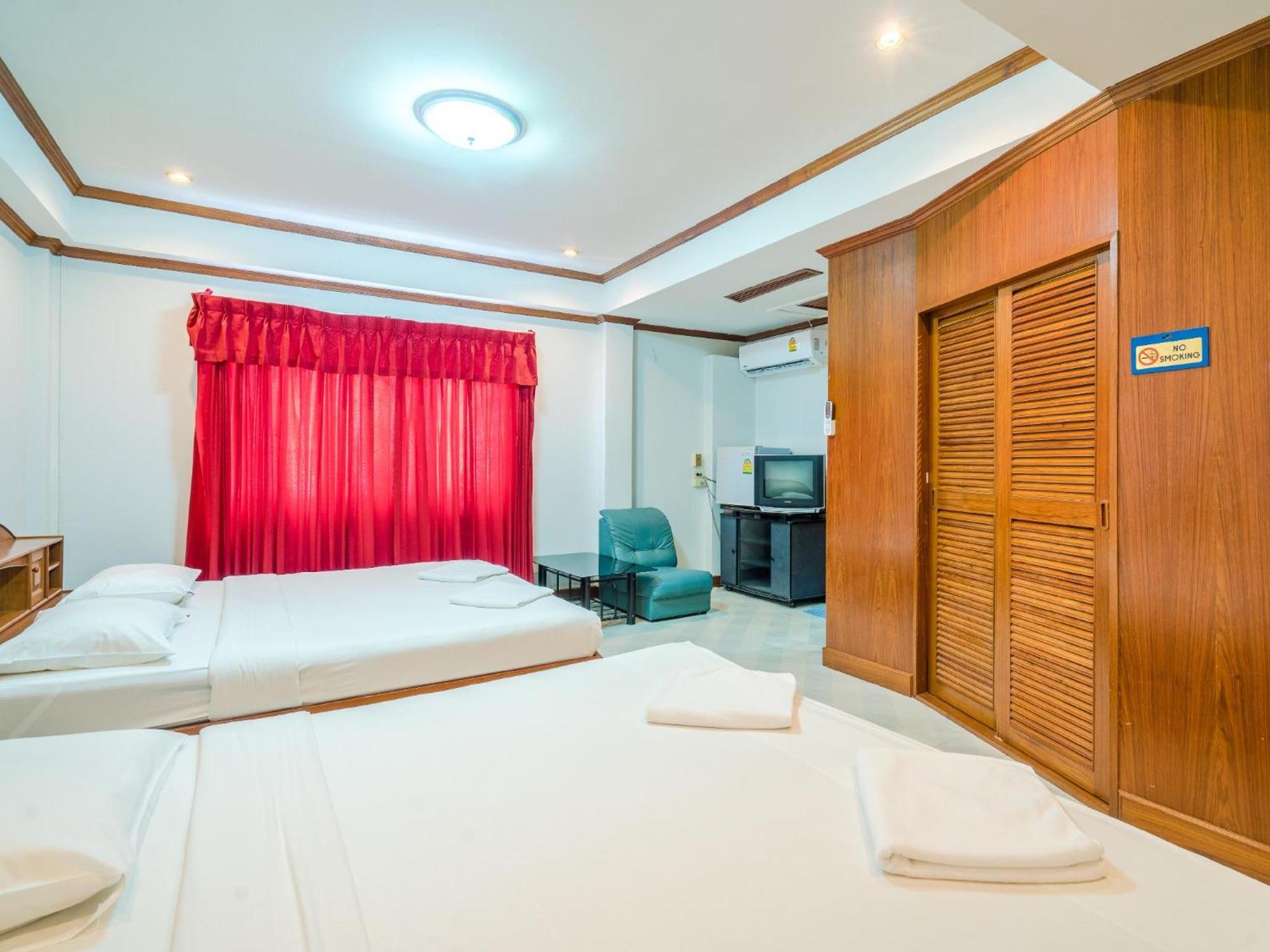 Break Point Hotel Patong Экстерьер фото